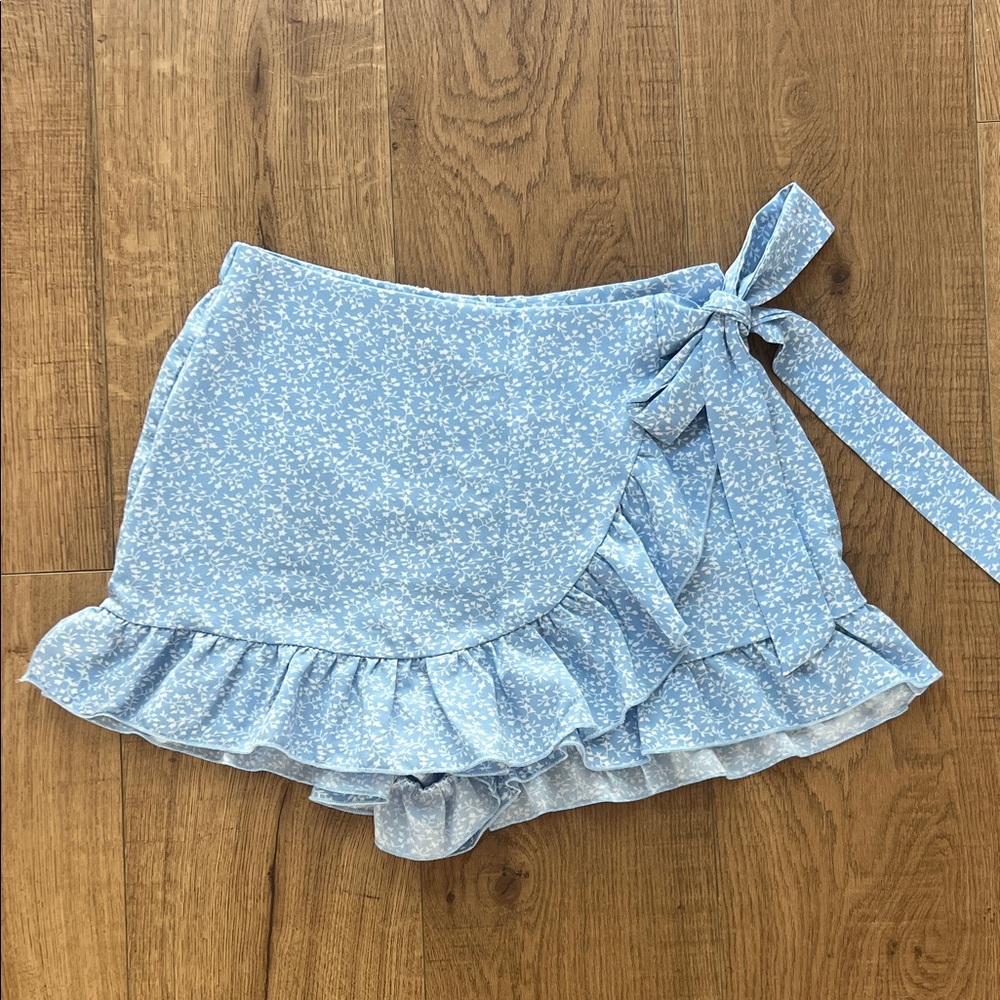 SHEIN Blue Floral Ruffle Skort Size S